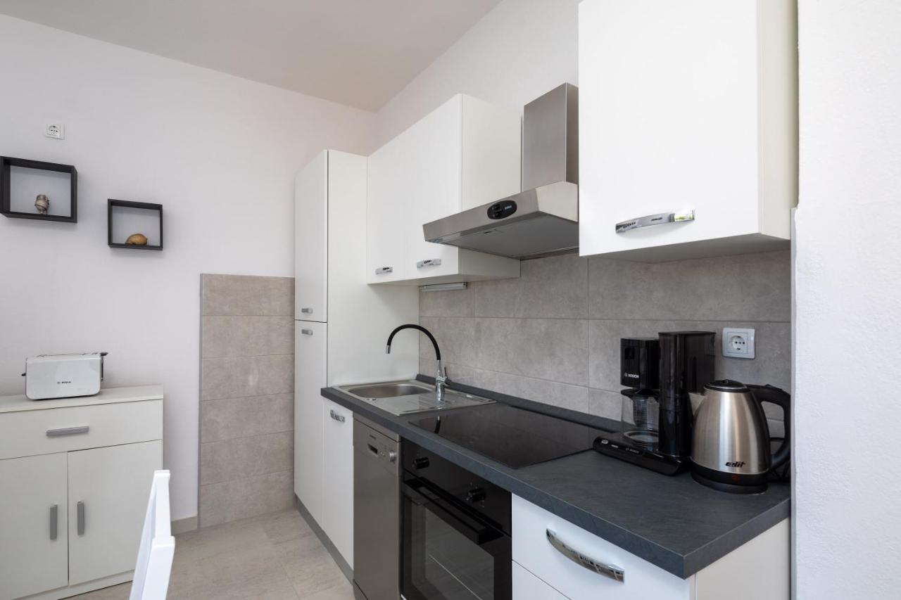 Apartments 20 Meters From The Beach جيسينتسي المظهر الخارجي الصورة
