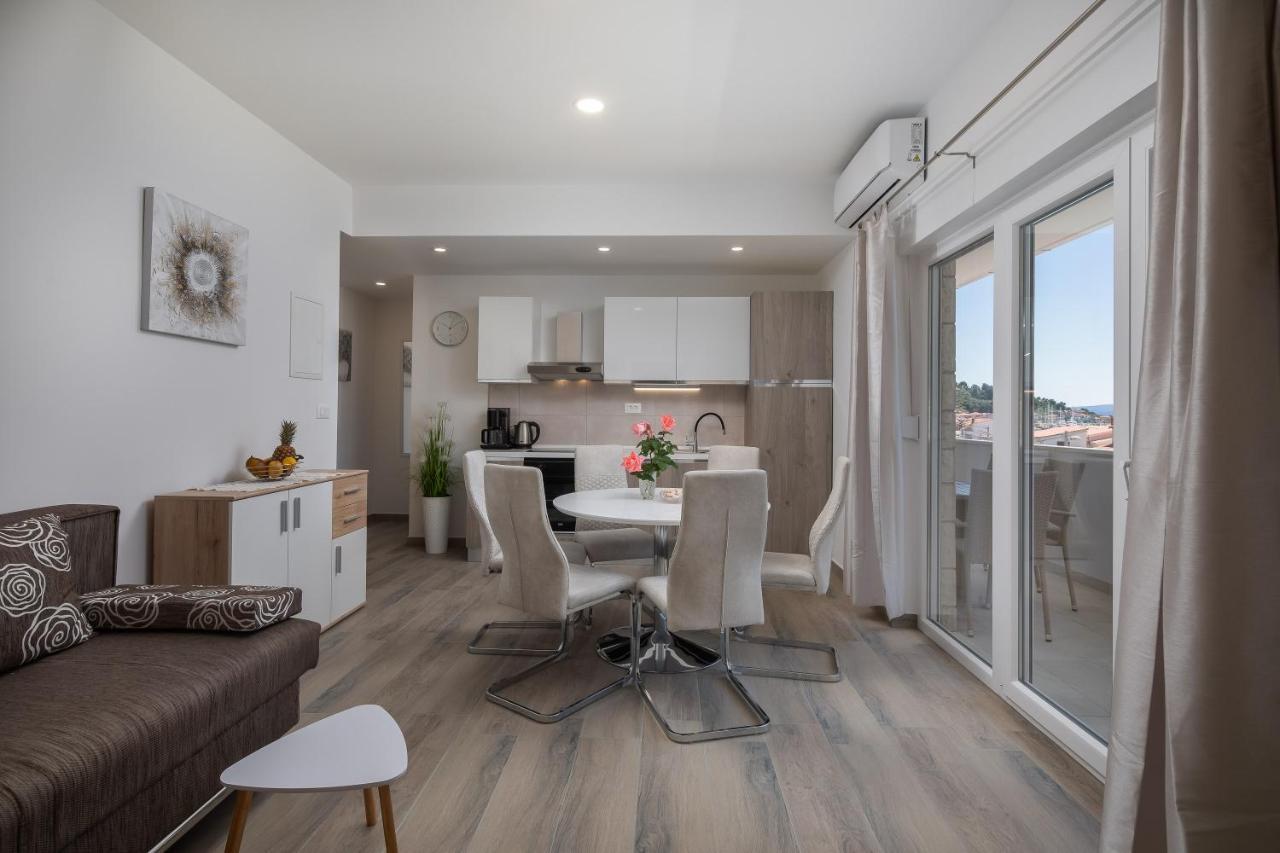 Apartments 20 Meters From The Beach جيسينتسي المظهر الخارجي الصورة