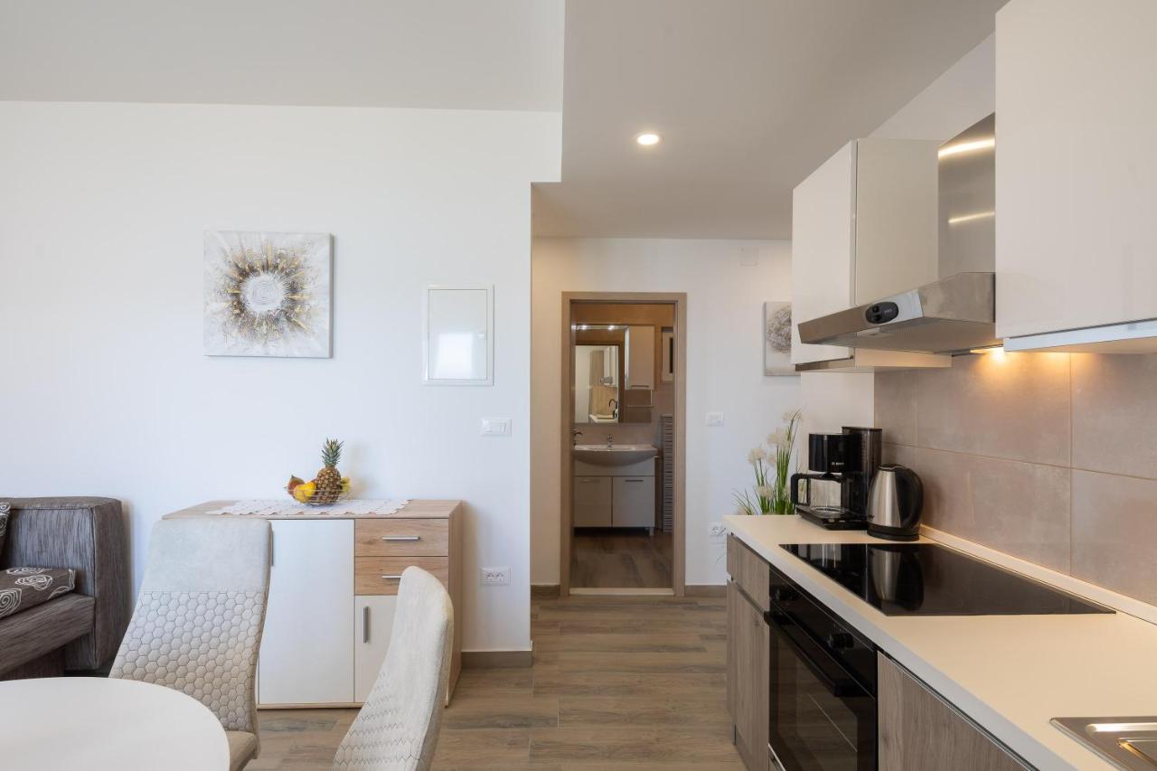 Apartments 20 Meters From The Beach جيسينتسي المظهر الخارجي الصورة