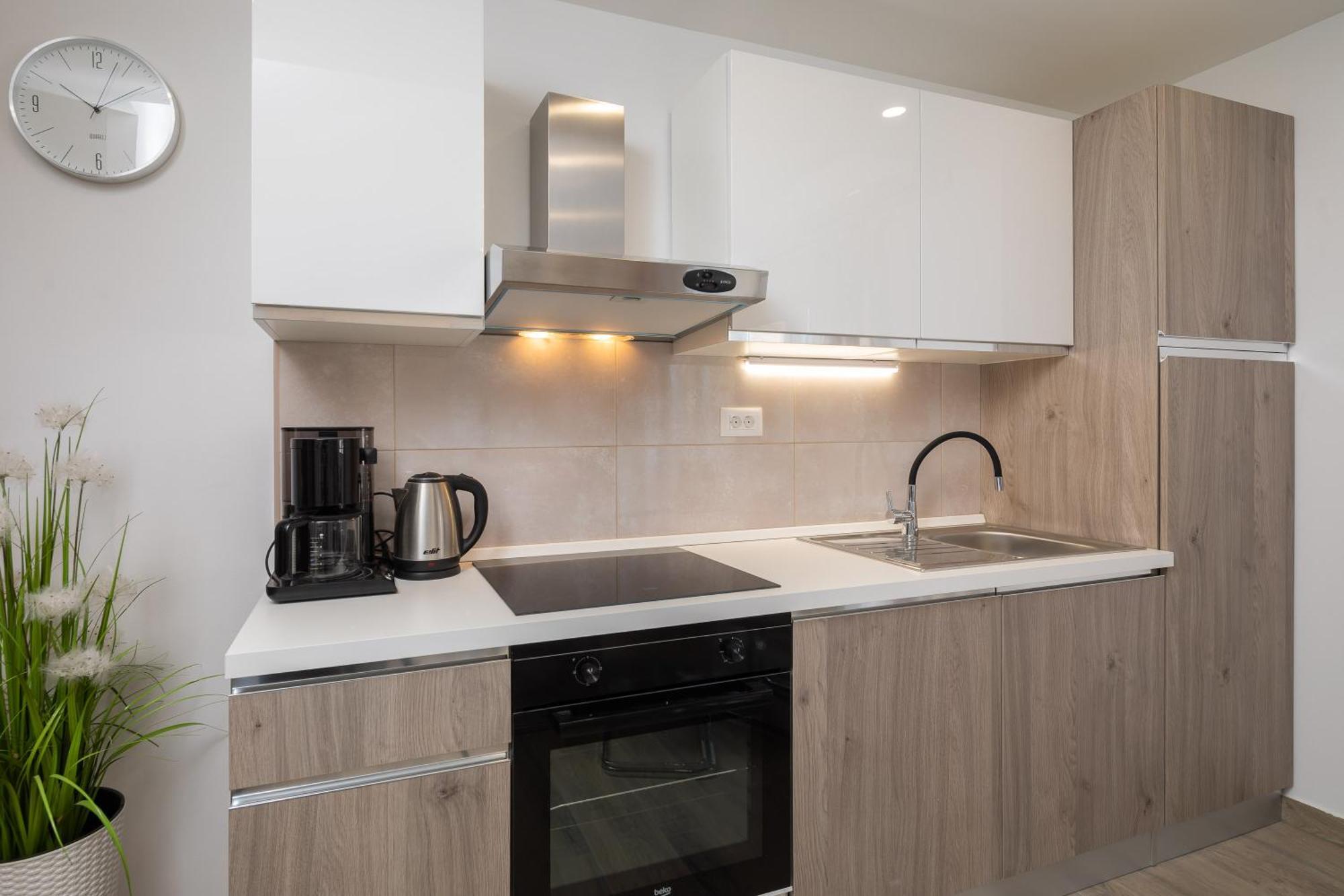 Apartments 20 Meters From The Beach جيسينتسي الغرفة الصورة